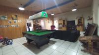 Lounges - 64 square meters of property in Daspoort