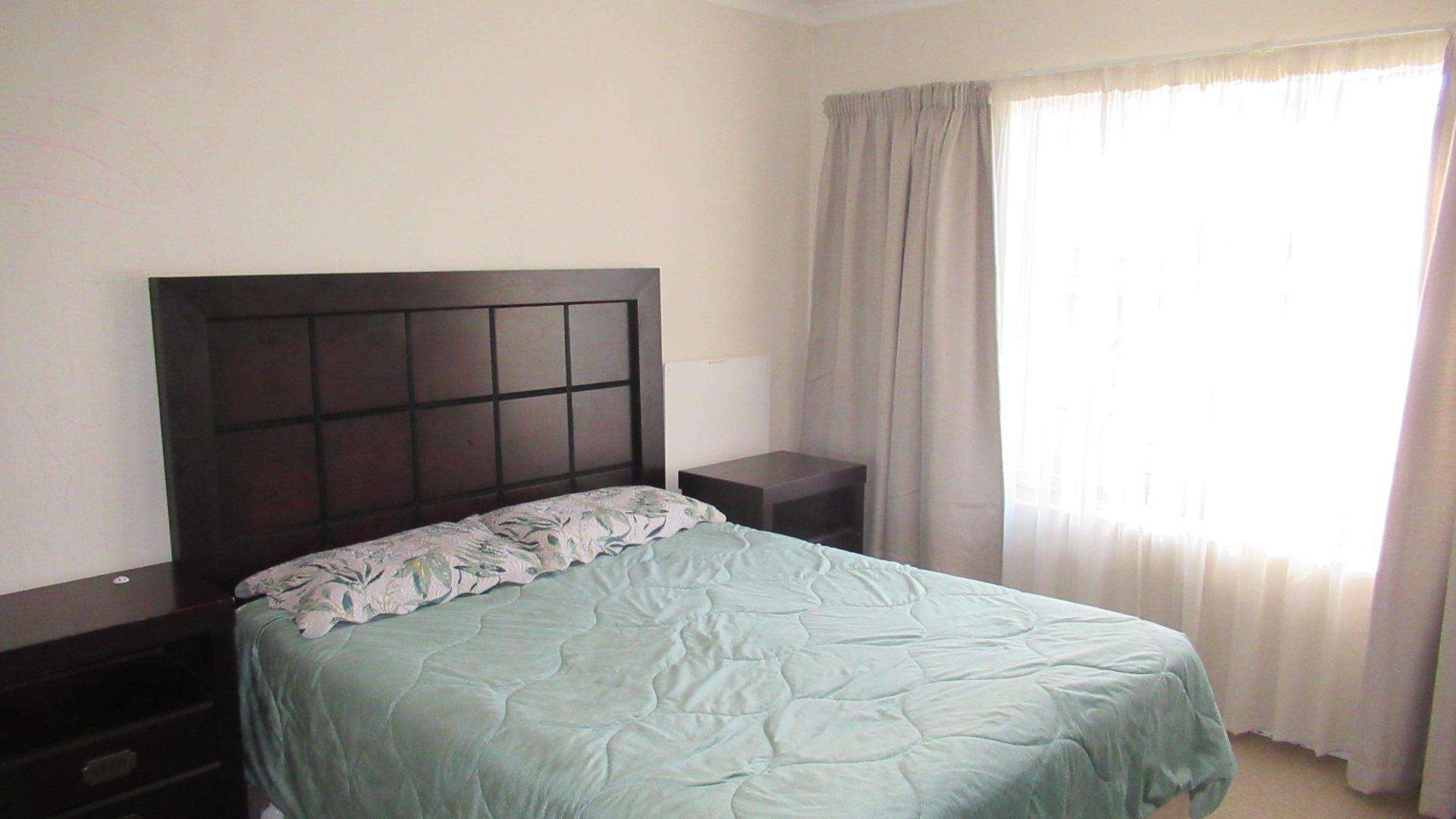 Bed Room 2 - 18 square meters of property in Greenstone Hill