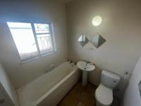 Bathroom 1 of property in Port Elizabeth Central