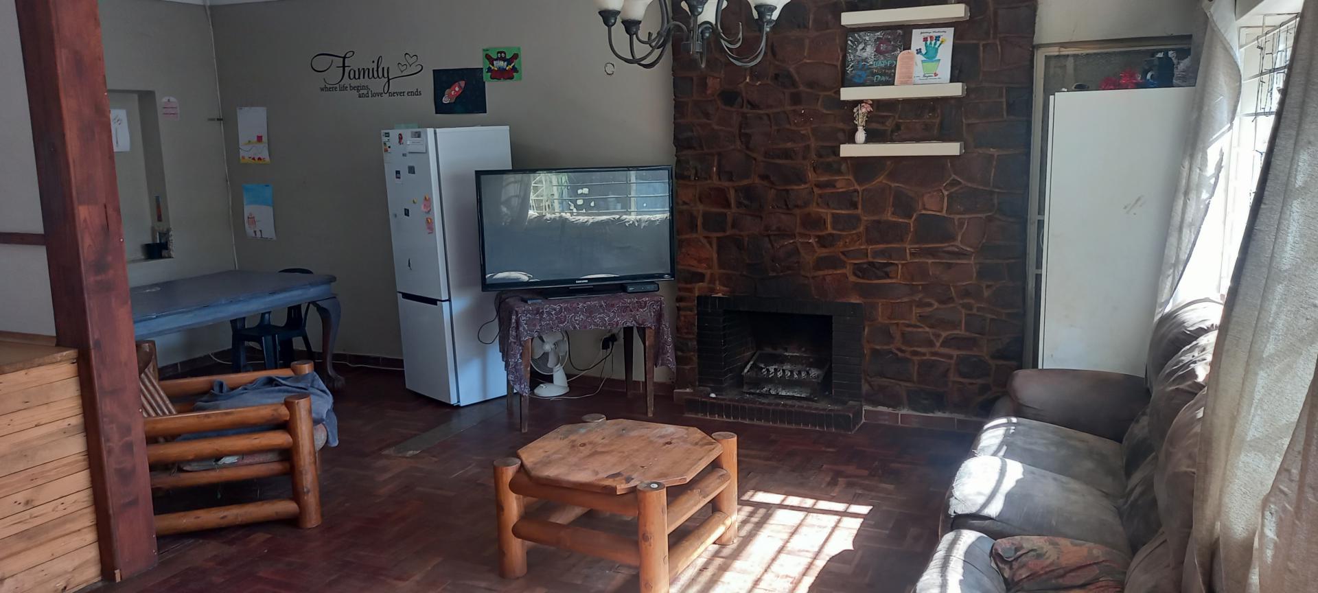 5 Bedroom House for Sale For Sale in Valhalla MR575074 M