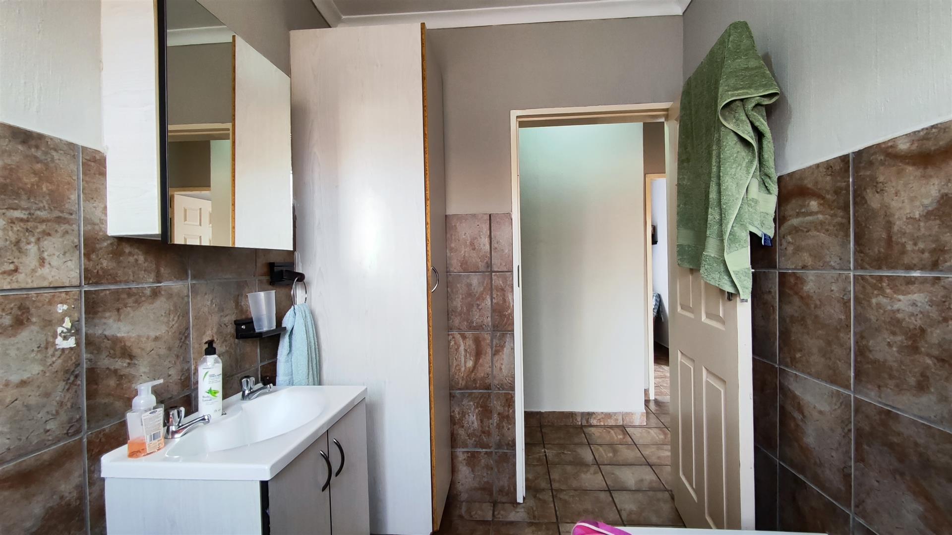 Bathroom 1 - 6 square meters of property in Nigel