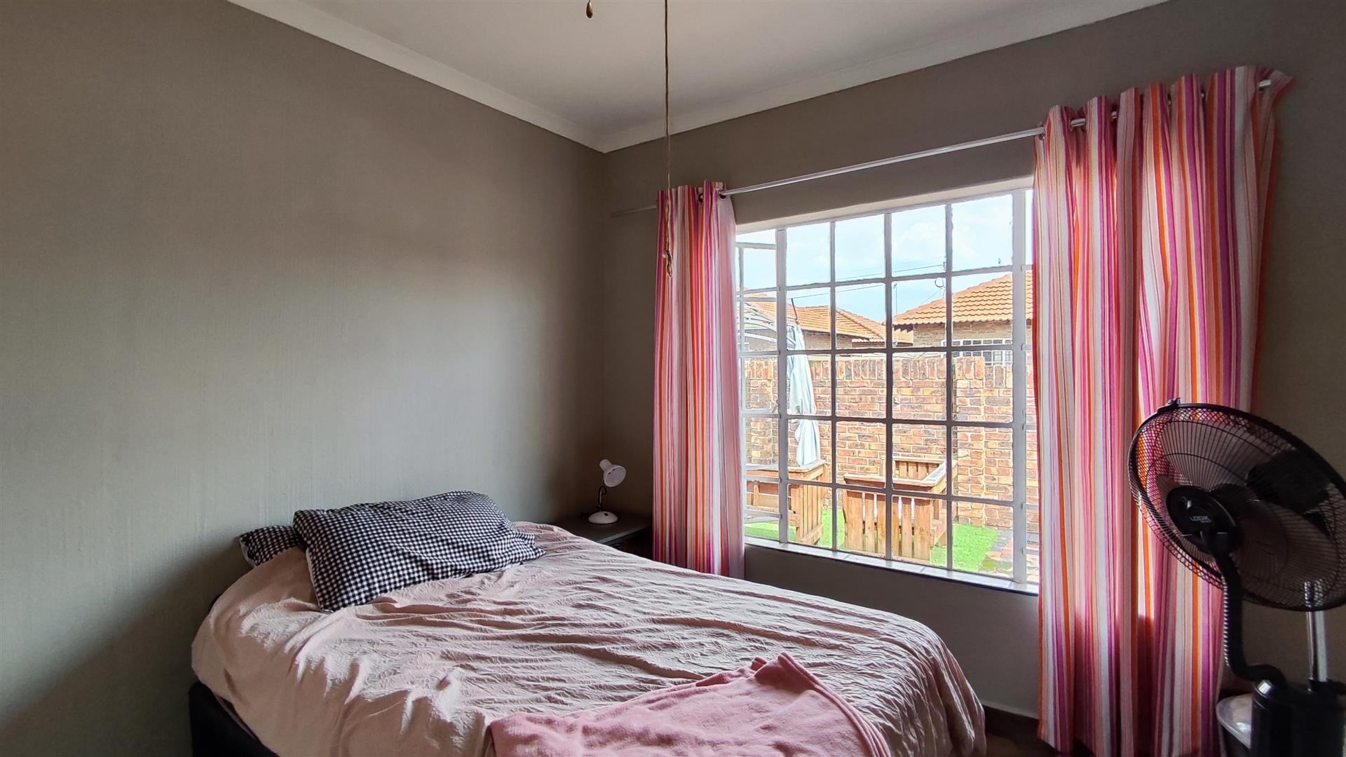 Bed Room 1 - 11 square meters of property in Nigel