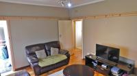Lounges - 19 square meters of property in Pelham