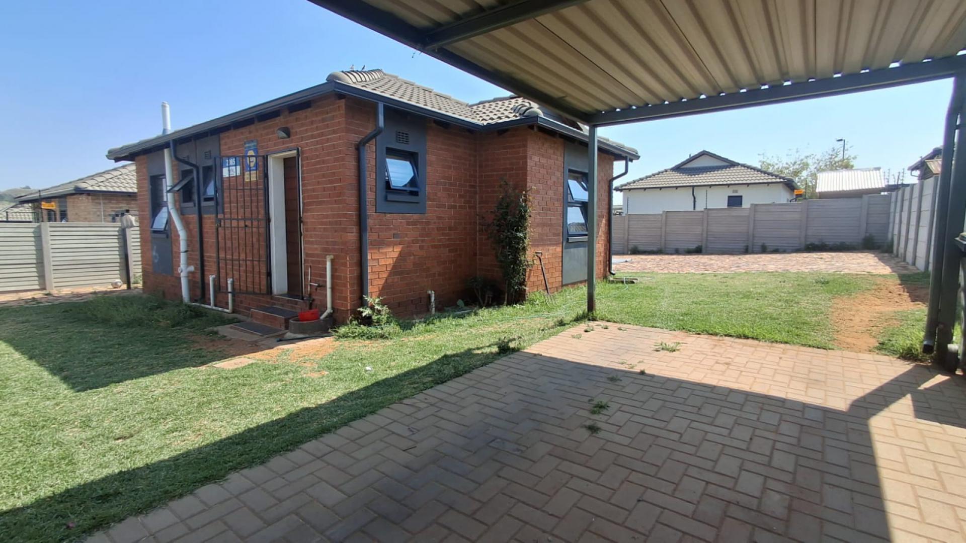 Front View of property in Mindalore