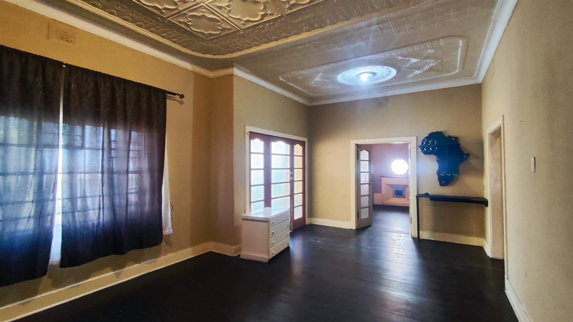 Lounges - 35 square meters of property in Boksburg South