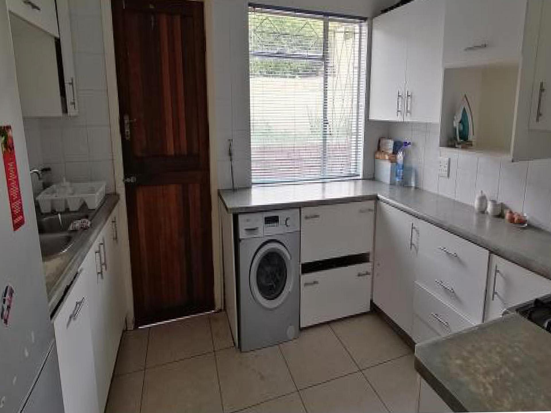 Kitchen of property in Adcockvale