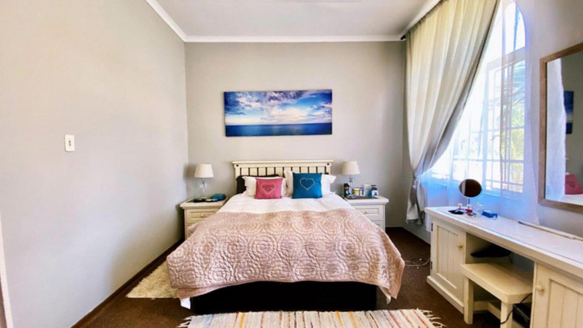 Bed Room 1 - 20 square meters of property in Hazeldene