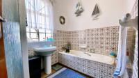 Bathroom 1 - 7 square meters of property in Hazeldene