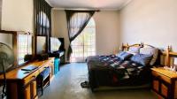 Bed Room 2 - 18 square meters of property in Hazeldene