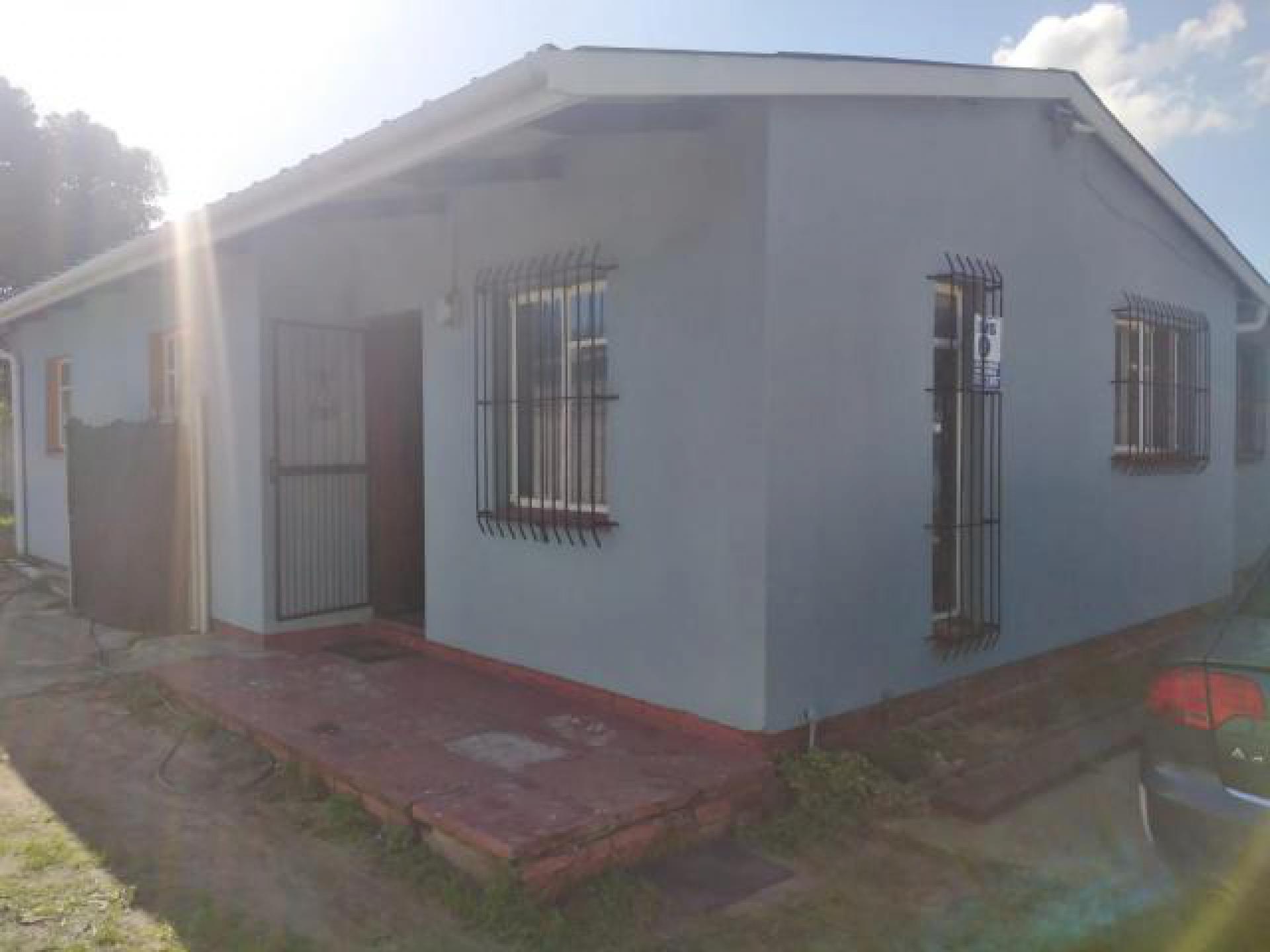 Front View of property in Woodlands - CPT