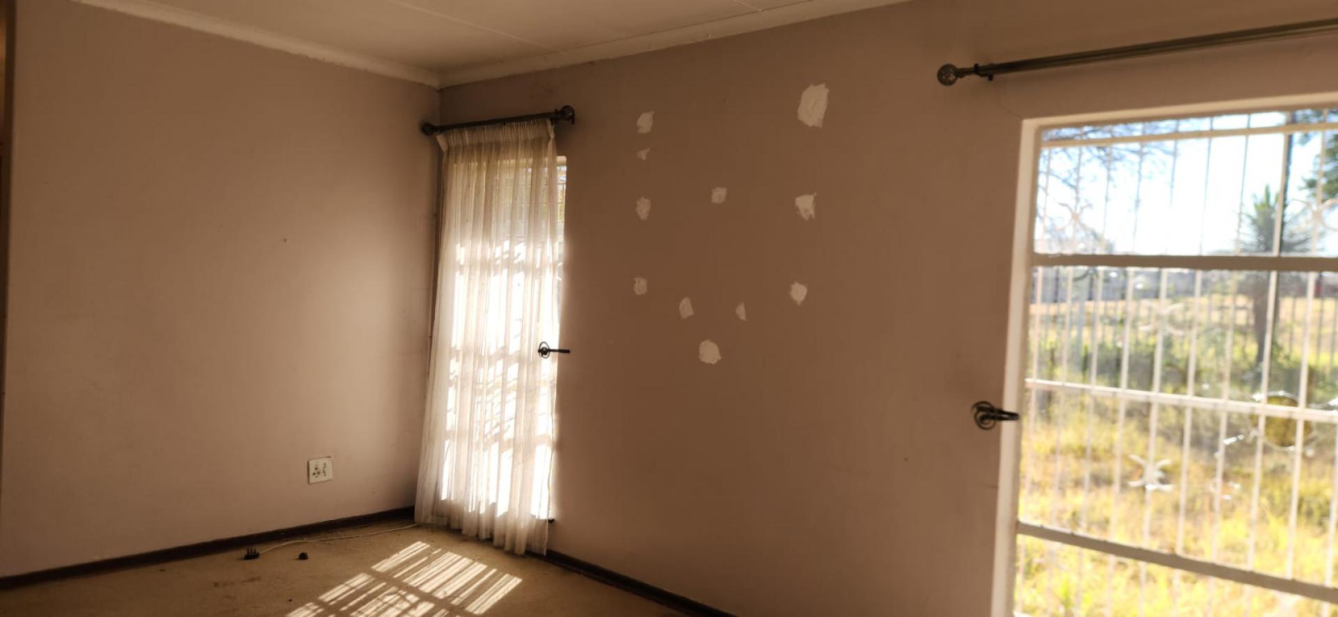 Lounges of property in Secunda