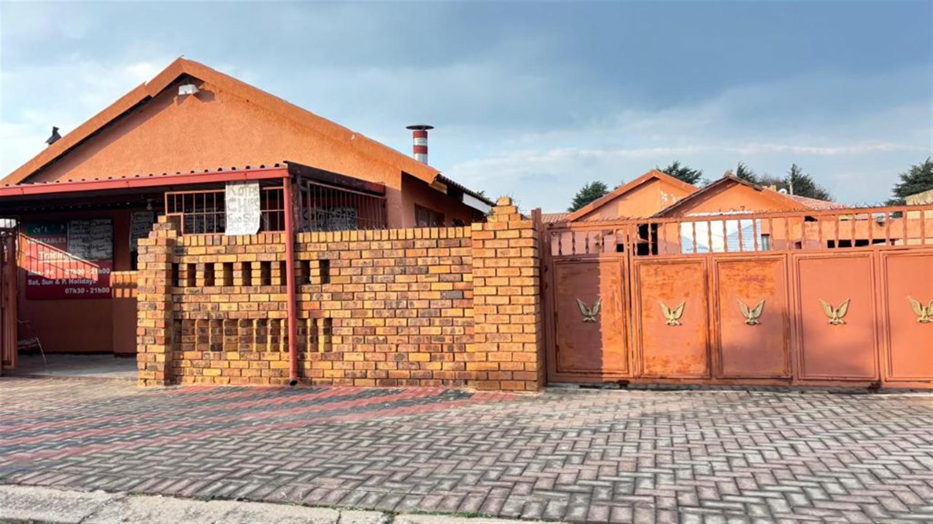 Front View of property in Hospital View