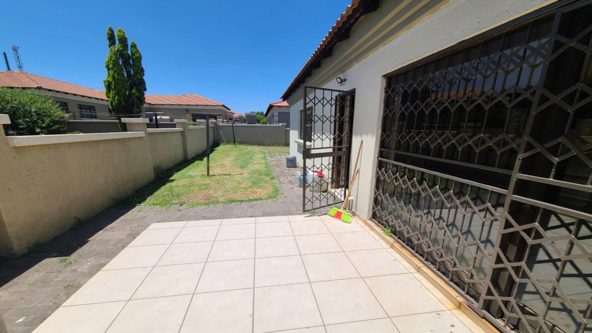 Backyard of property in Tasbetpark