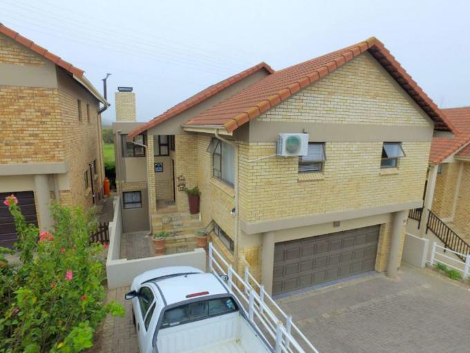4 Bedroom House for Sale For Sale in Mossel Bay - MR575900