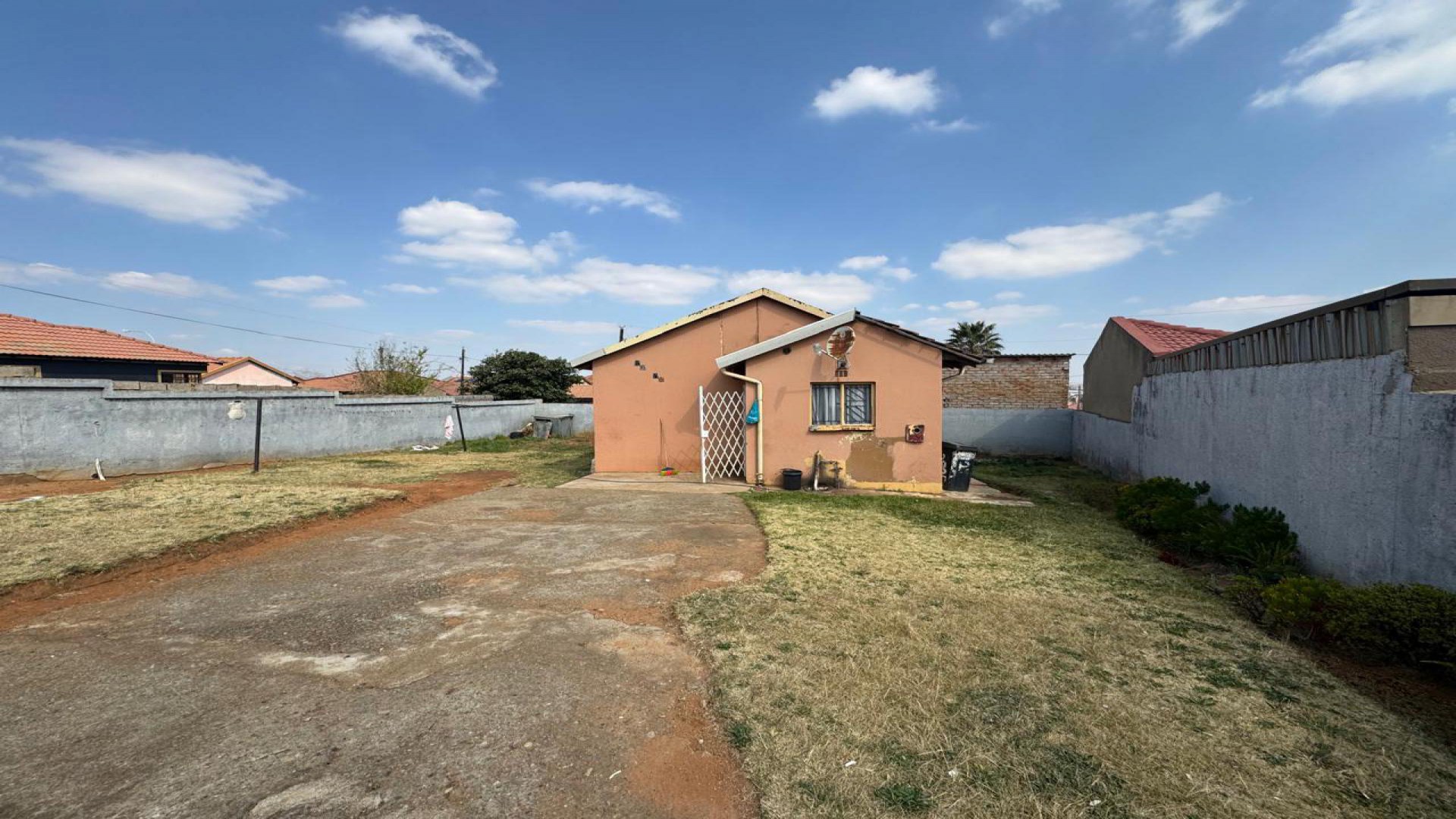 Front View of property in Soweto