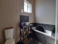 Bathroom 1 of property in Saxilby