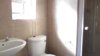 Main Bathroom - 4 square meters of property in Olievenhoutbos