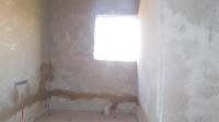 Bathroom 1 - 7 square meters of property in Hartbeespoort