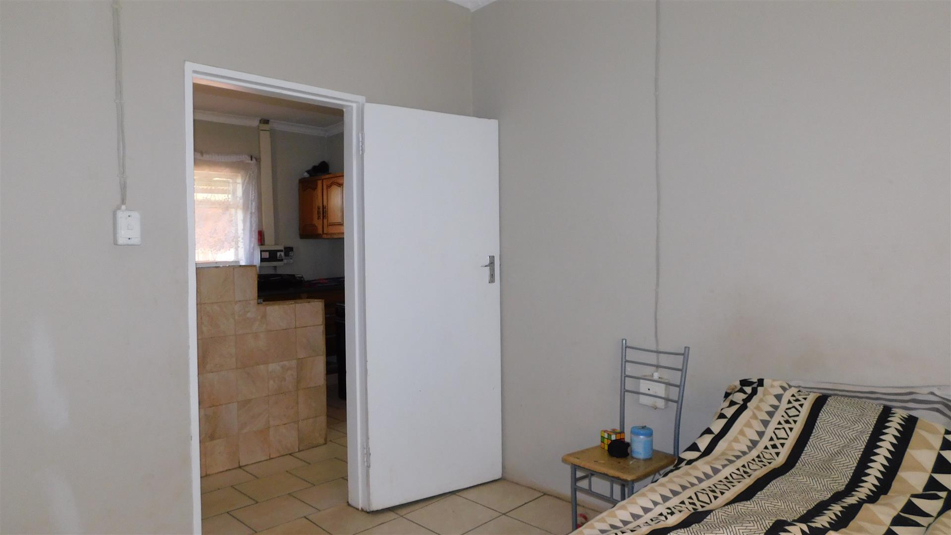 Bed Room 2 - 17 square meters of property in Mountain View