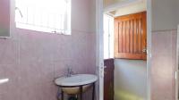 Bathroom 1 - 7 square meters of property in Mountain View