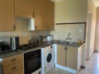 Kitchen of property in Sagewood