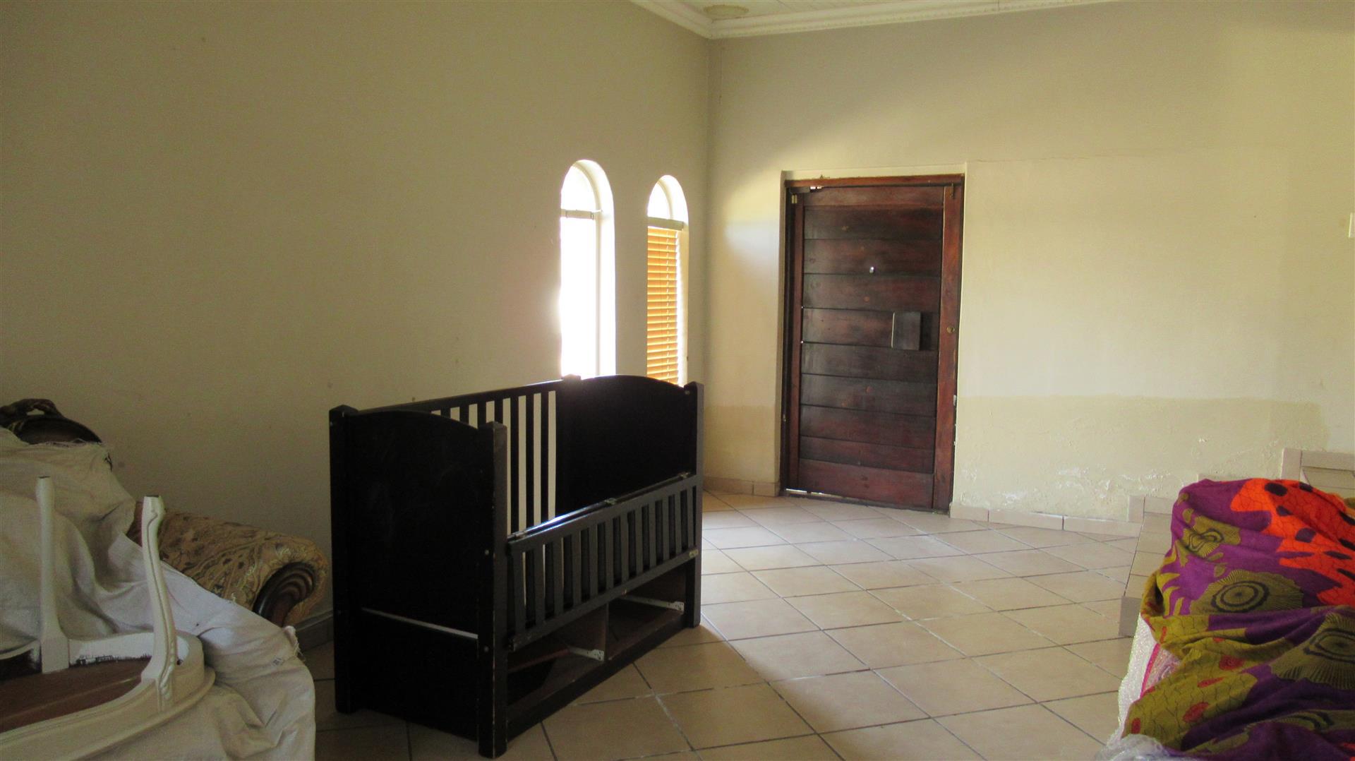 Lounges - 53 square meters of property in Garsfontein