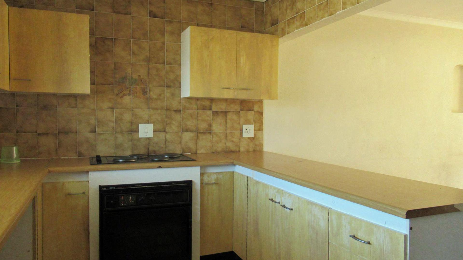 Kitchen - 10 square meters of property in Northcliff