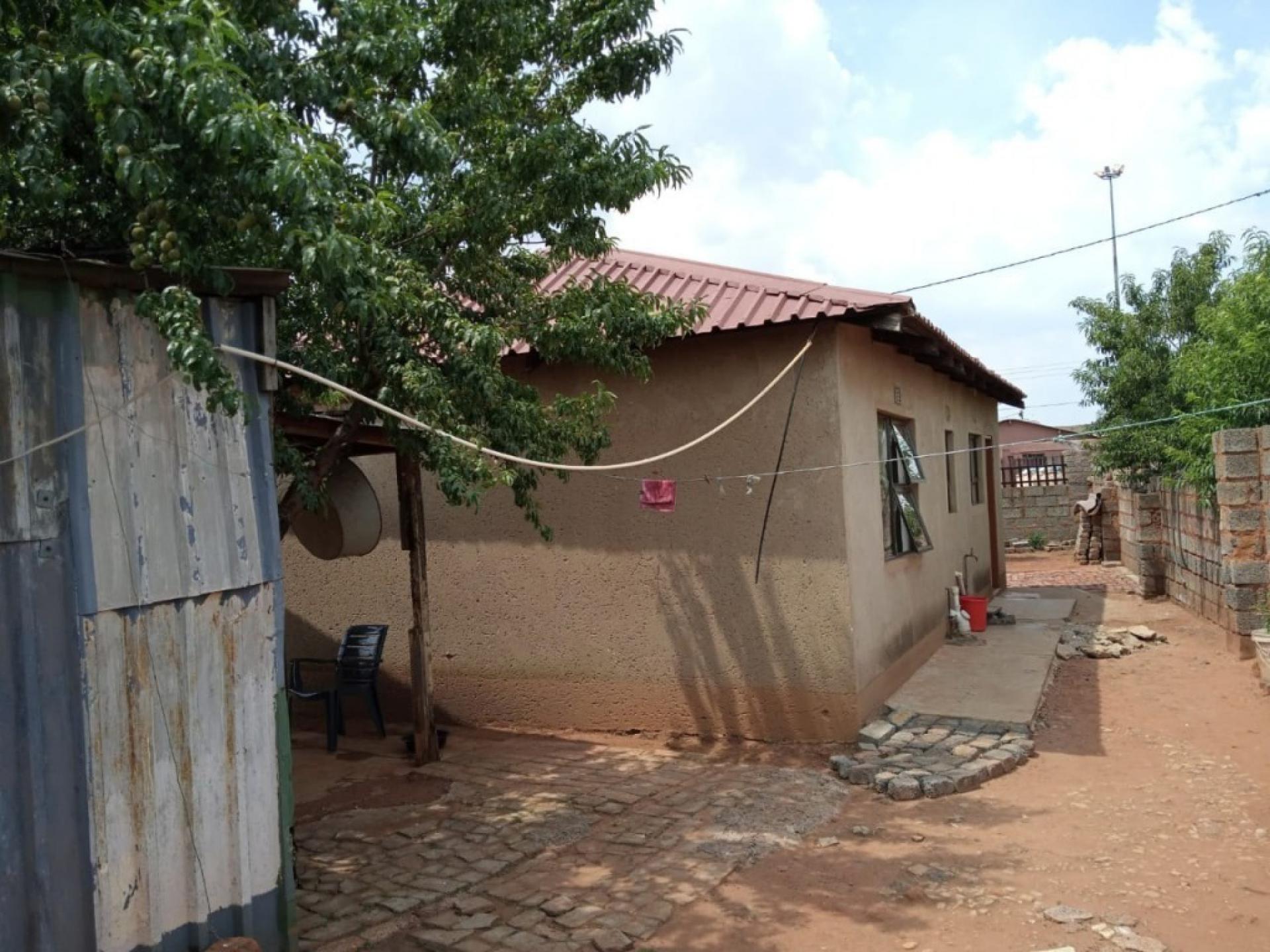 2 Bedroom House for Sale For Sale in Thokoza MR576559 My