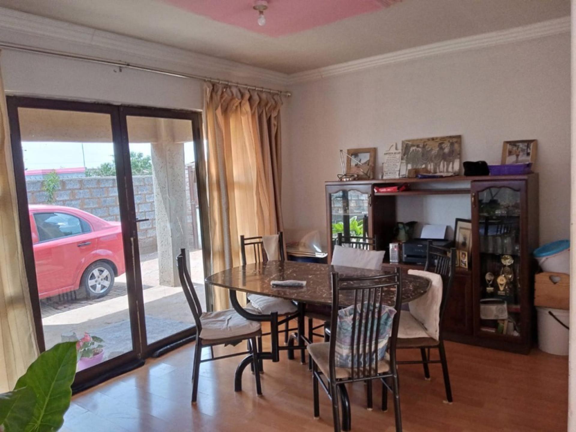 2 Bedroom House for Sale For Sale in Thokoza MR576559 My