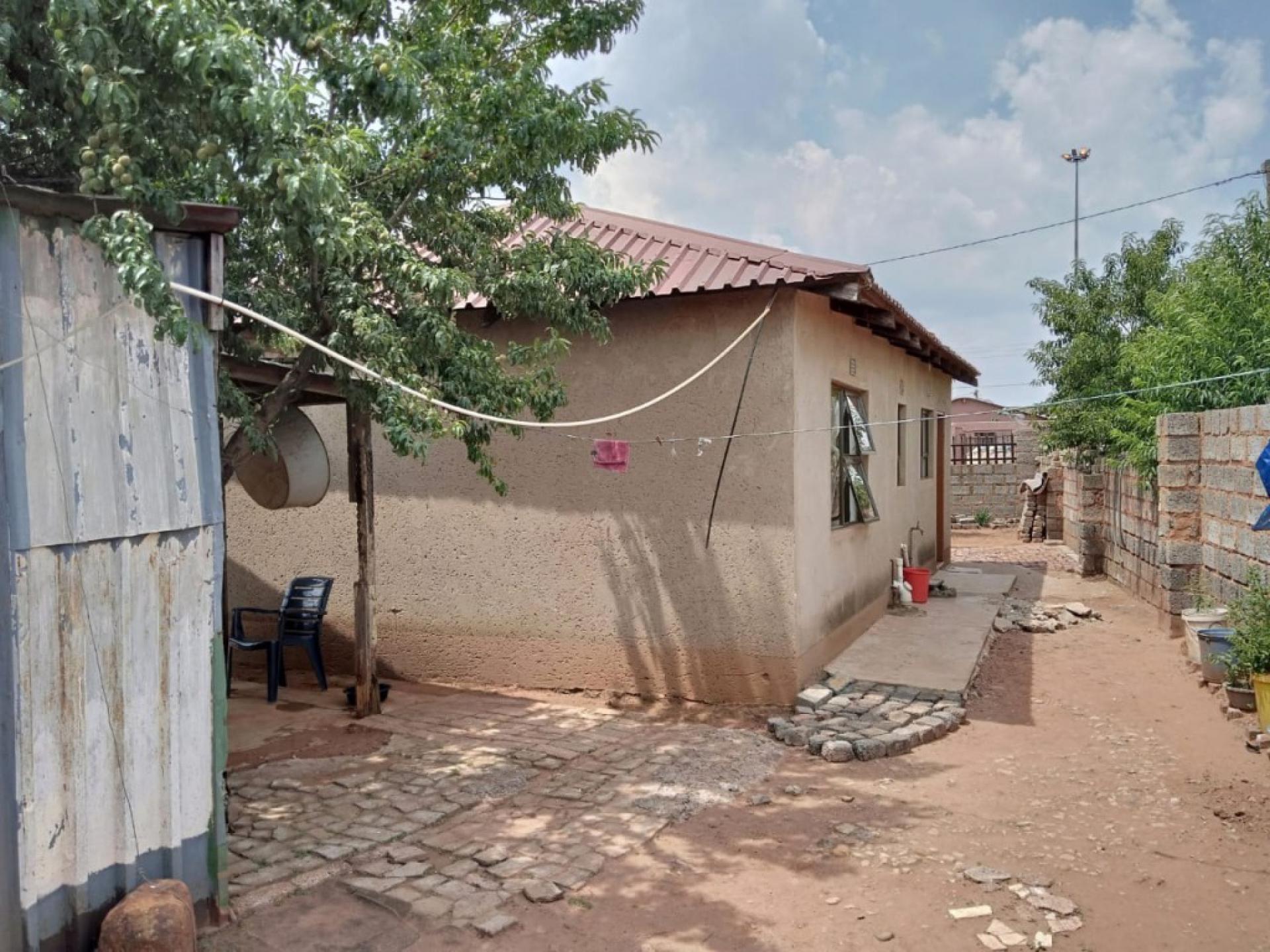 2 Bedroom House for Sale For Sale in Thokoza MR576559 My