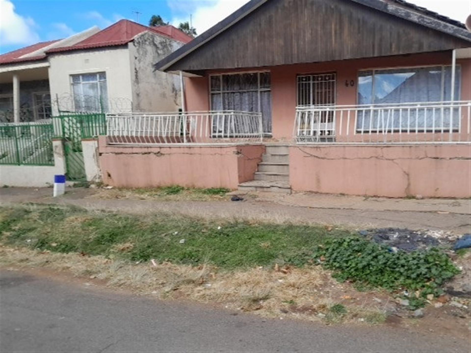 Front View of property in Bertrams