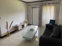 Lounges - 18 square meters of property in Needwood