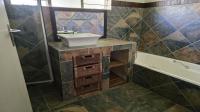 Bathroom 1 of property in Waterkloof Ridge