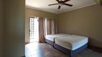 Main Bedroom - 43 square meters of property in Waterkloof Ridge
