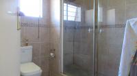 Main Bathroom - 7 square meters of property in Mayfield Park