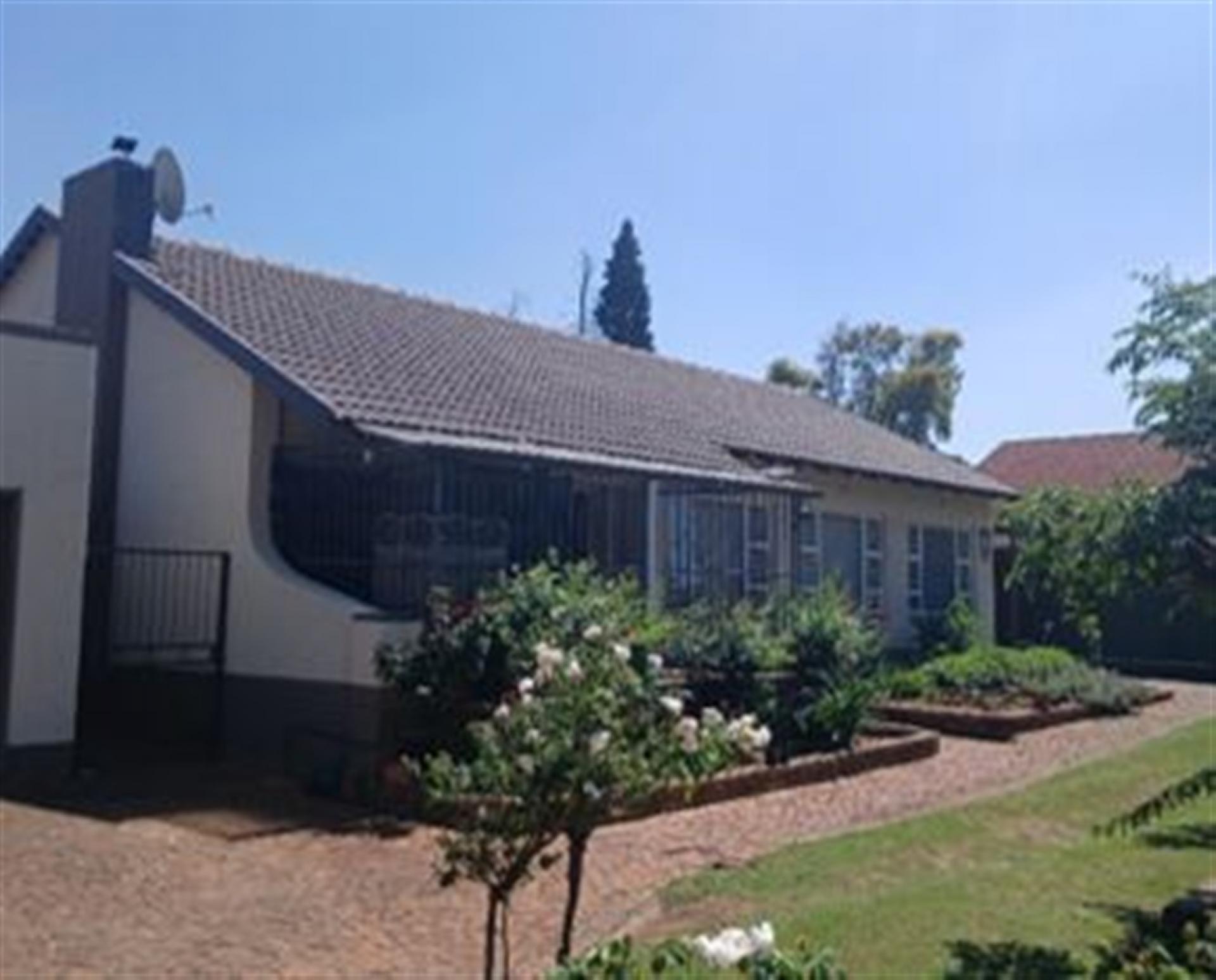 Front View of property in Elspark