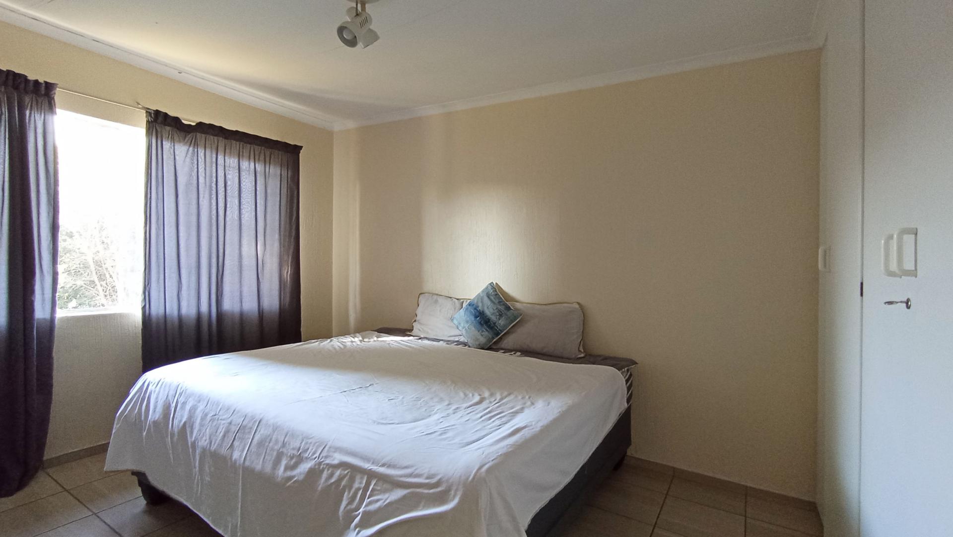 Bed Room 2 - 17 square meters of property in Northwold