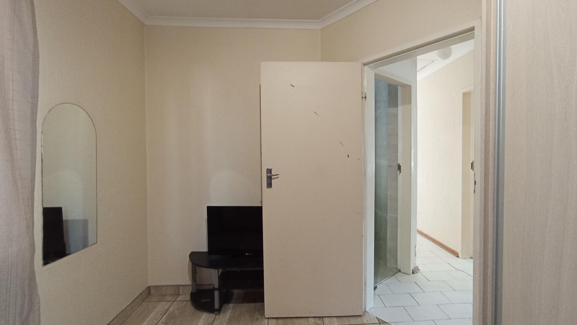 Bed Room 3 - 10 square meters of property in Northwold