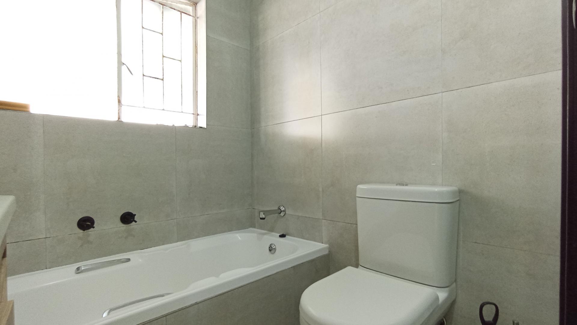Bathroom 1 - 6 square meters of property in Northwold