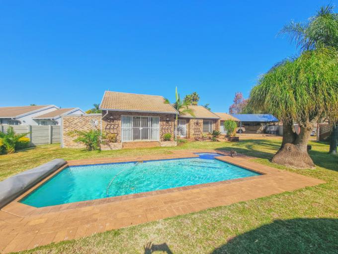 3 Bedroom House for Sale For Sale in Doornpoort MR576911