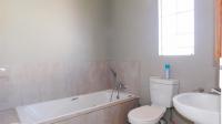 Main Bathroom - 6 square meters of property in Blue Hills 397-Jr