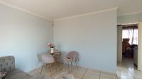 Lounges - 12 square meters of property in Toekomsrus