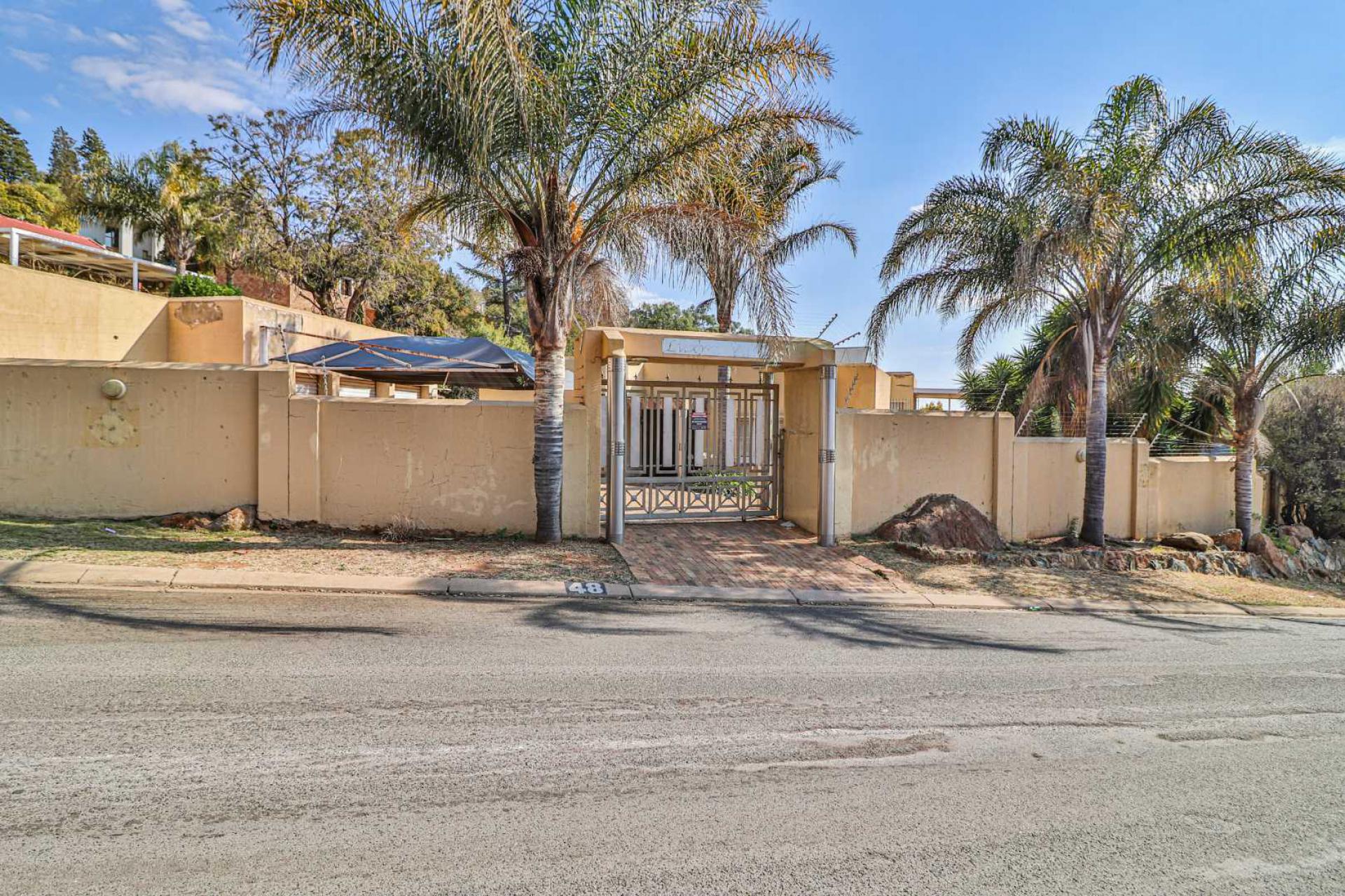  of property in Glenvista