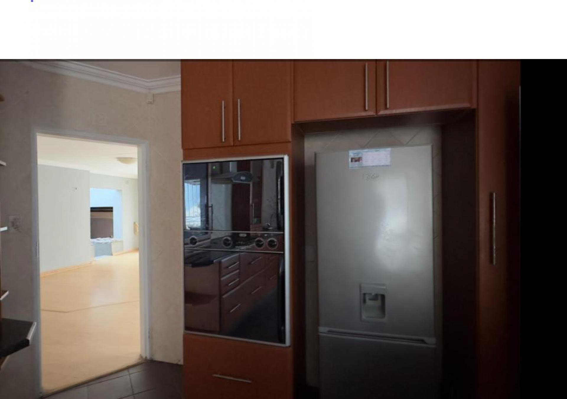  of property in Glenvista