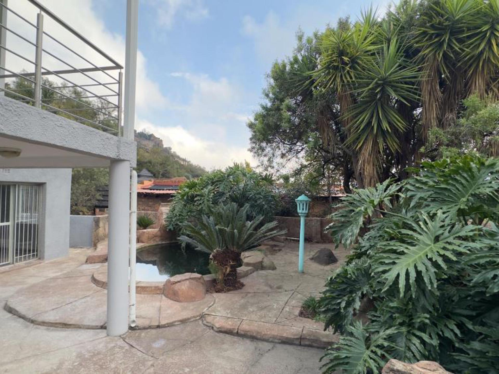  of property in Glenvista