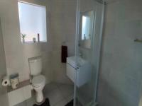 Main Bathroom - 5 square meters of property in Zwartkoppies