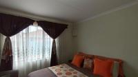 Bed Room 2 - 13 square meters of property in Crystal Park