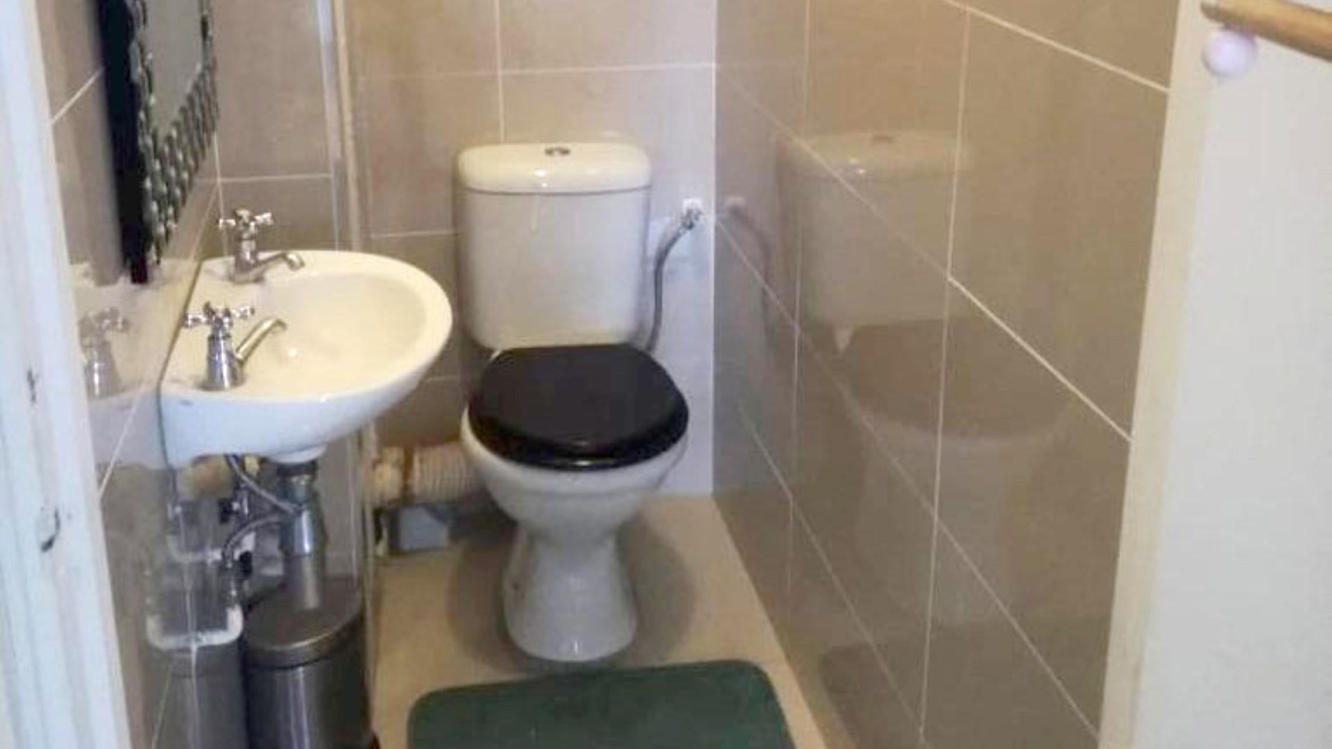 Guest Toilet - 2 square meters of property in Paradise Valley