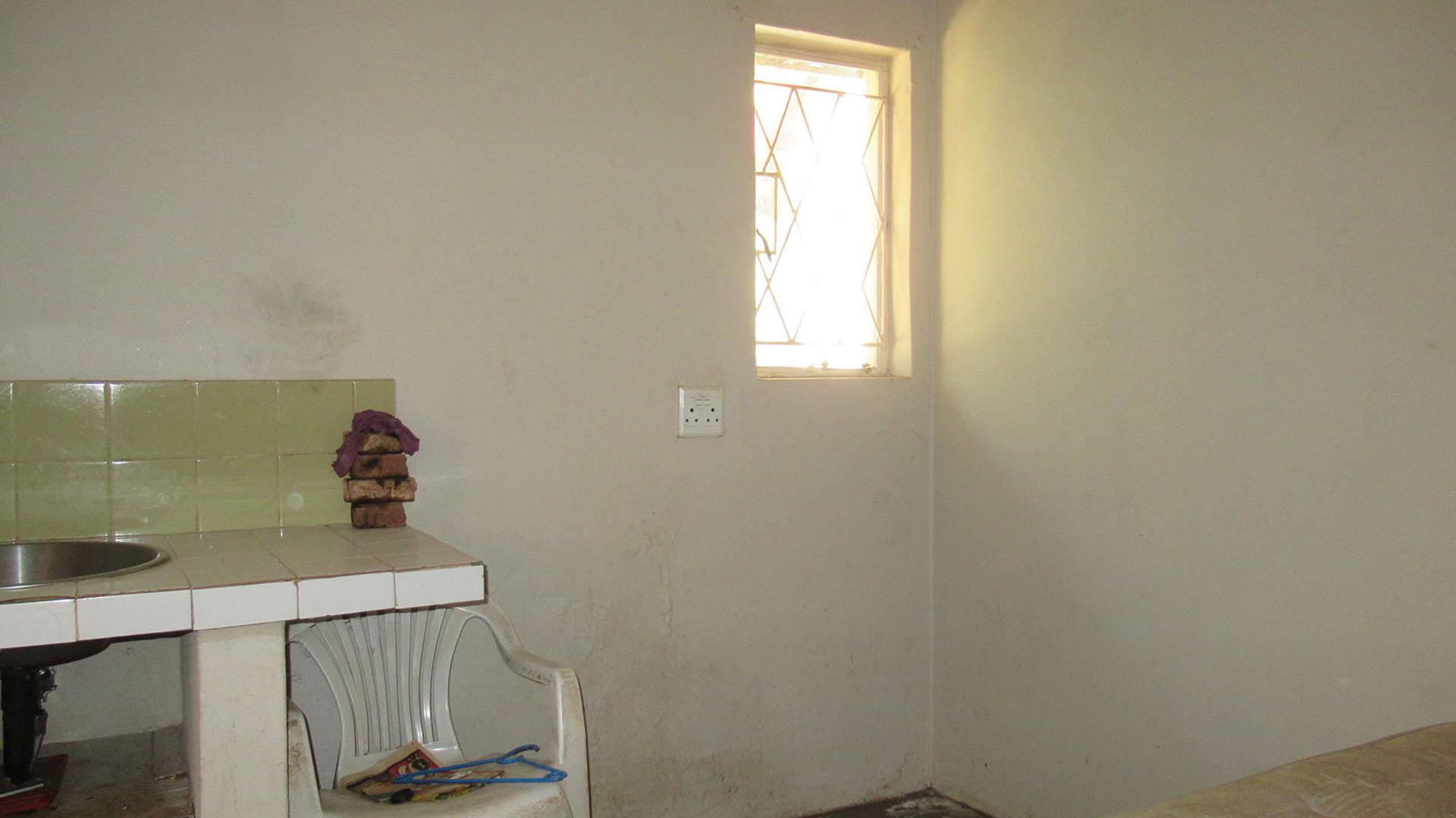 Bed Room 5+ of property in Constantia Kloof