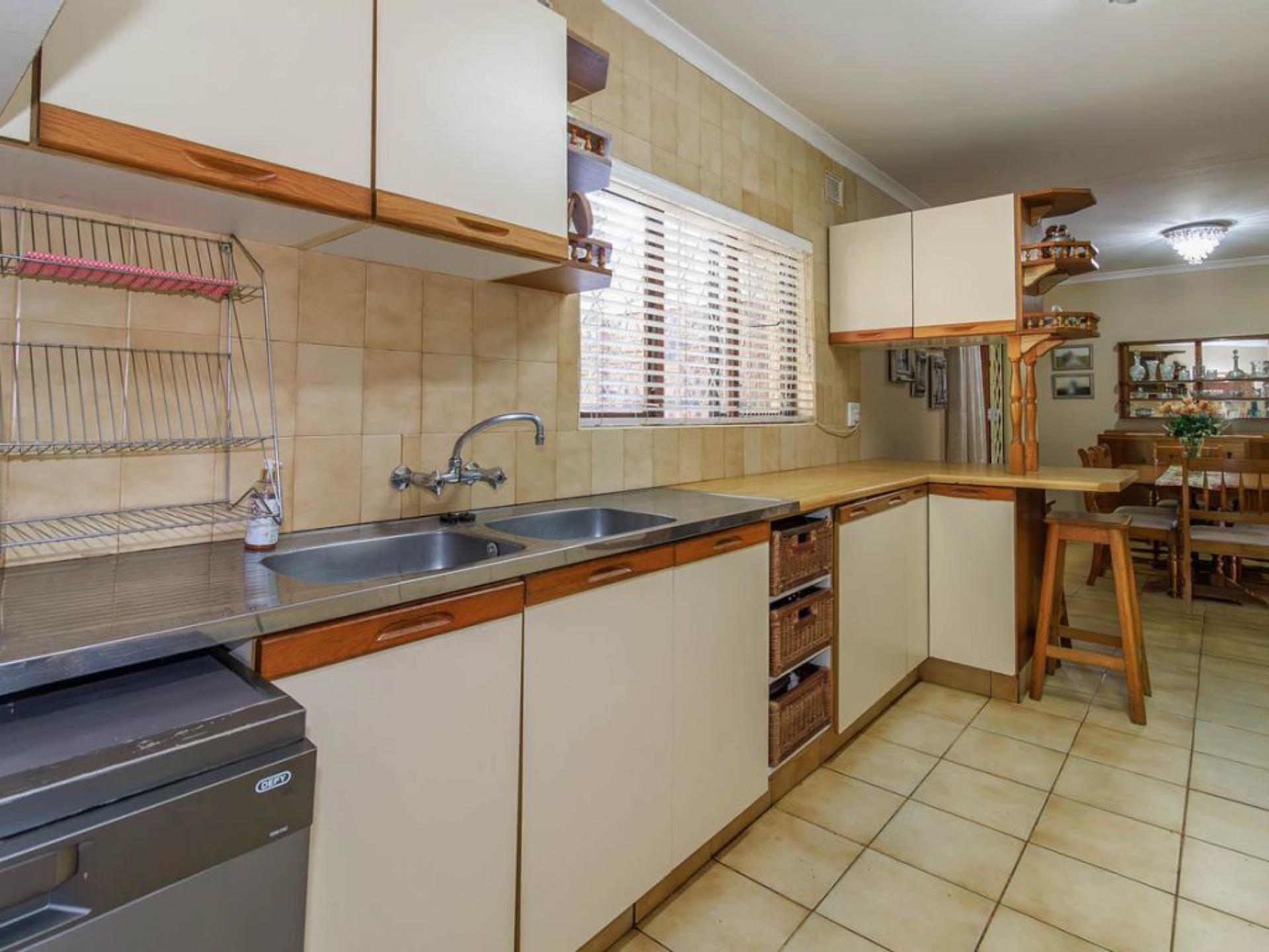  of property in Kloof 